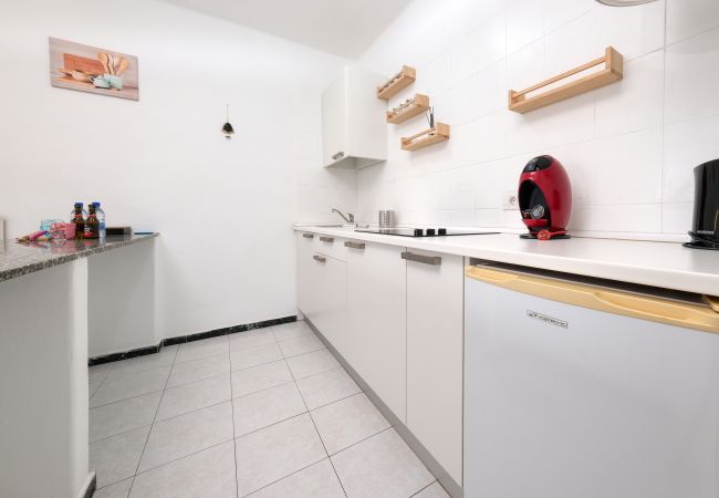 Apartamento en Puerto del Carmen - Suite Helios - 500m de la playa, WiFi con fibra, terraza Apartamento en Puerto del Carmen - Suite Helios - 500m de la playa, WiFi con fibra, terraza