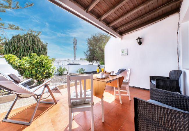 Apartamento en Puerto del Carmen - Suite Helios - 500m de la playa, WiFi con fibra, terraza Apartamento en Puerto del Carmen - Suite Helios - 500m de la playa, WiFi con fibra, terraza