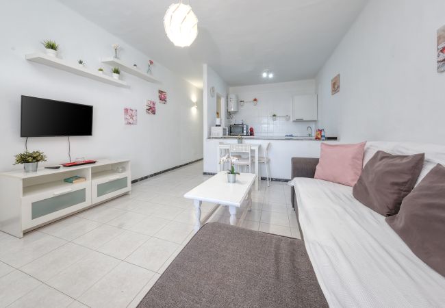 Apartamento en Puerto del Carmen - suite Abora- Relax 500m de la playa, wifi rápido Apartamento en Puerto del Carmen - suite Abora- Relax 500m de la playa, wifi rápido