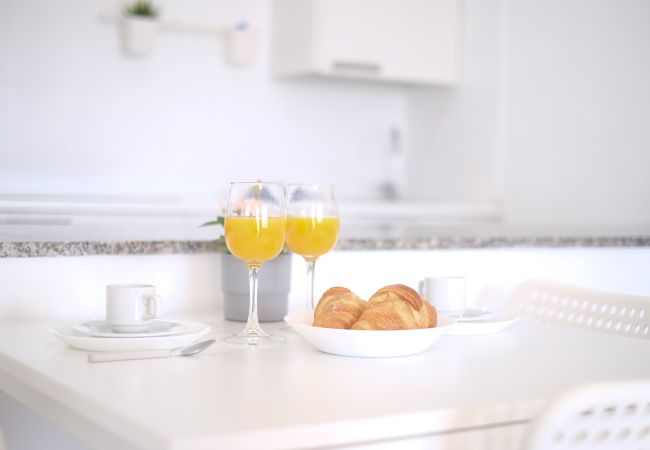 Apartamento en Puerto del Carmen - suite Abora- Relax 500m de la playa, wifi rápido Apartamento en Puerto del Carmen - suite Abora- Relax 500m de la playa, wifi rápido