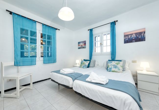 Casa en Puerto del Carmen - Casa Atassara a 500 da Playa Grande Casa en Puerto del Carmen - Casa Atassara a 500 da Playa Grande