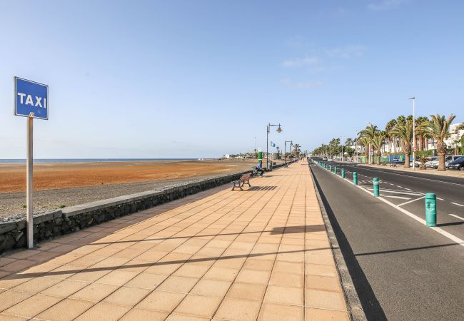 Apartamento en Puerto del Carmen - Suite Cozy-RELAX A 400M DE LA PLAYA Apartamento en Puerto del Carmen - Suite Cozy-RELAX A 400M DE LA PLAYA