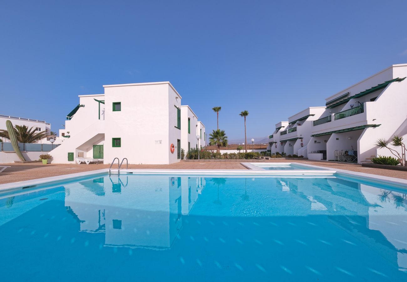 Apartamento en Puerto del Carmen - Suite Cozy - 400M de la playa By LVH