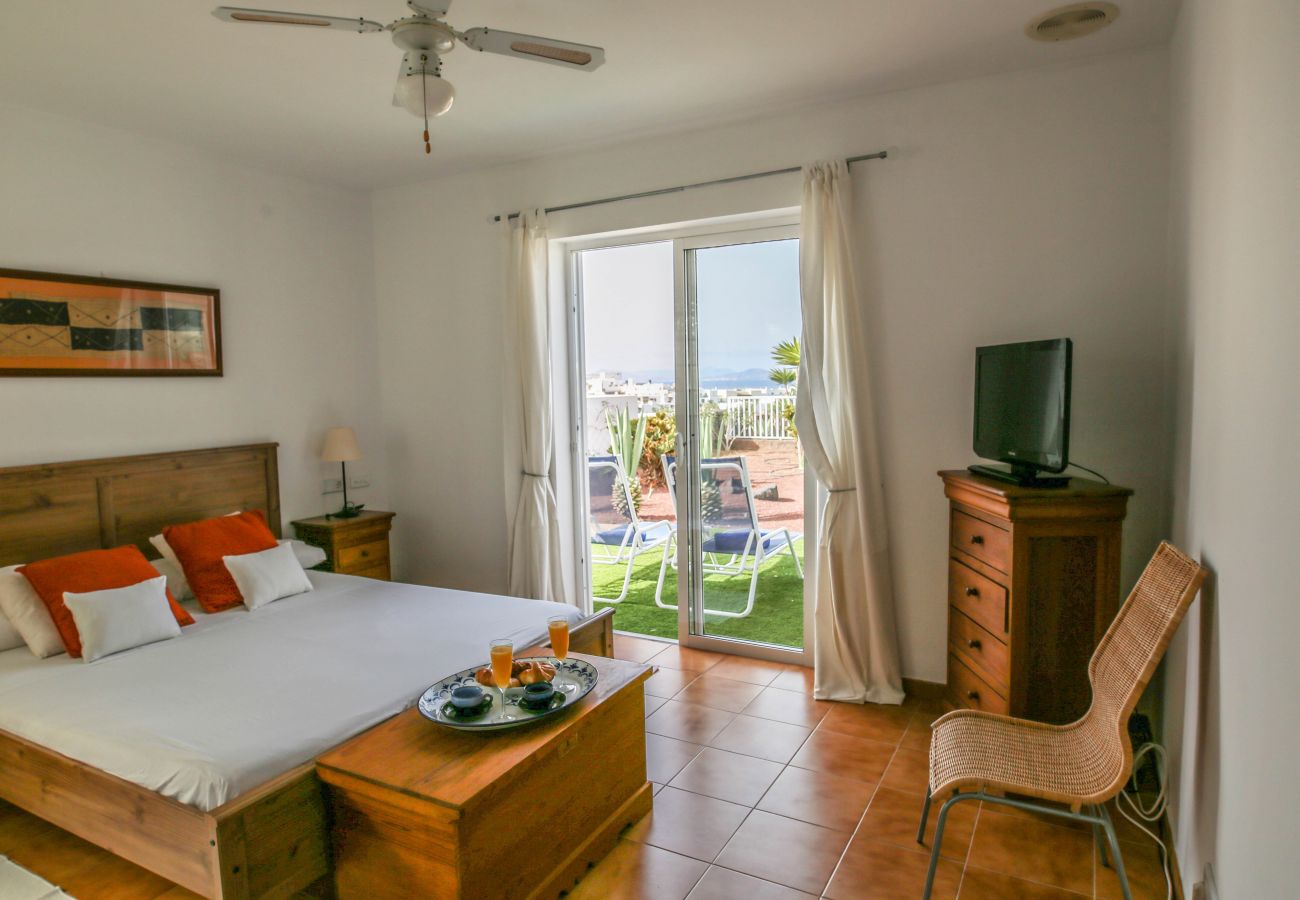 Villa en Playa Blanca - Relax and Sea Views Las Coloradas - Piscina privada con BBQ By Lanzarote Vacation Homes Villa en Playa Blanca - Relax and Sea Views Las Coloradas - Piscina privada con BBQ By Lanzarote Vacation Homes