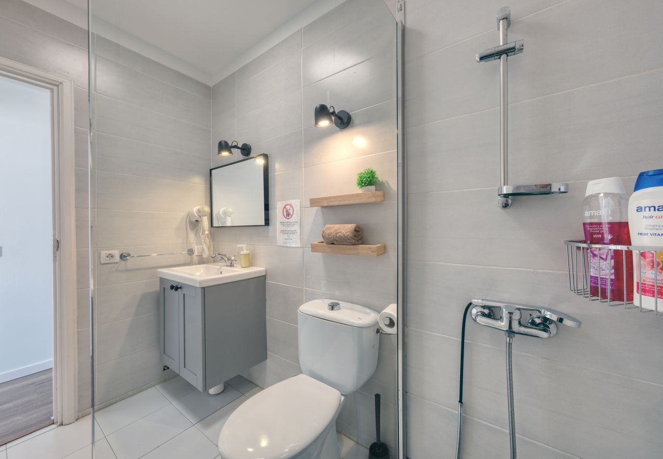 Apartamento en Puerto del Carmen - Chez Carmen • Vista piscina • Playa 900M • LVH