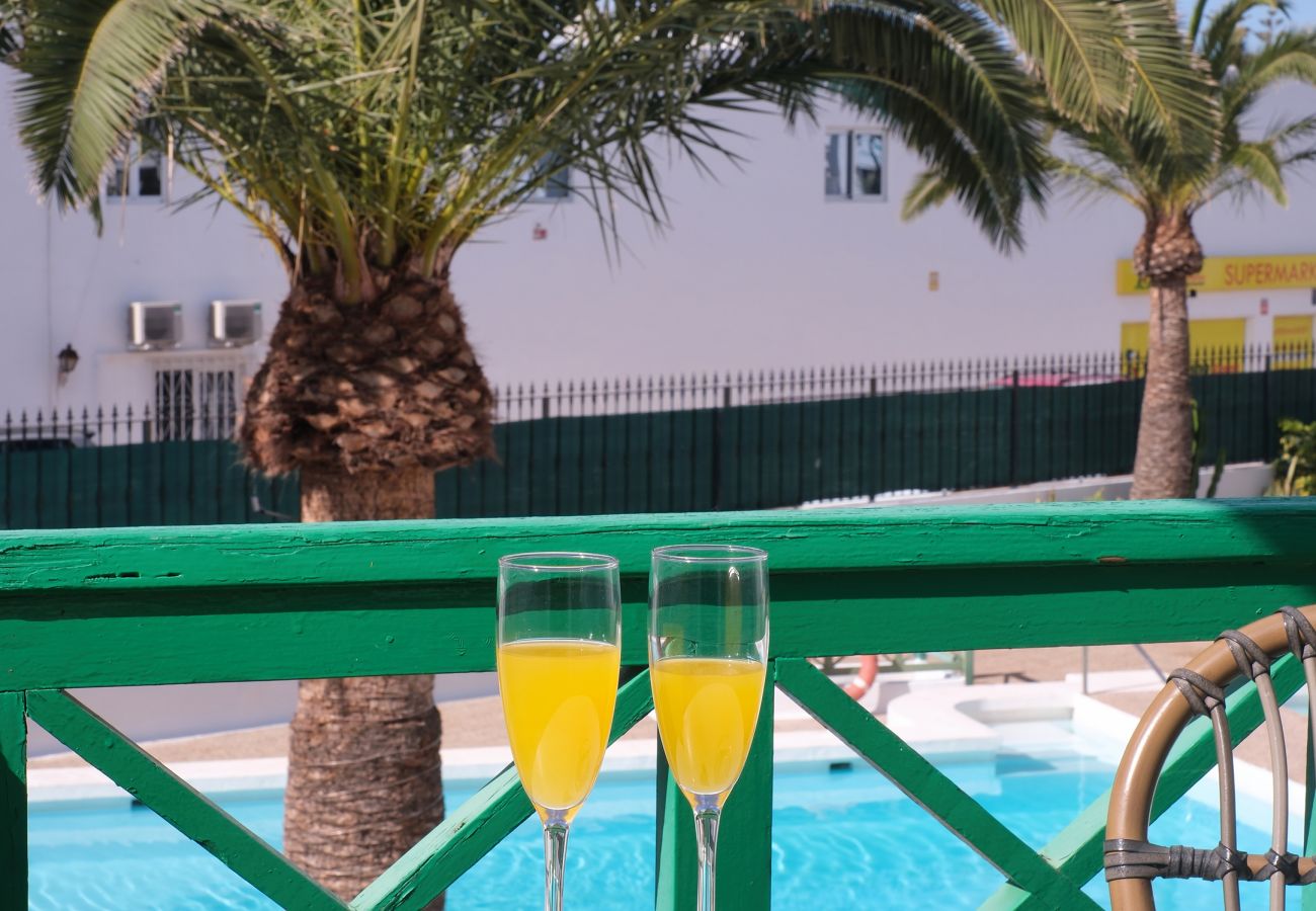 Apartamento en Puerto del Carmen - Chez Carmen • Vista piscina • Playa 900M • LVH