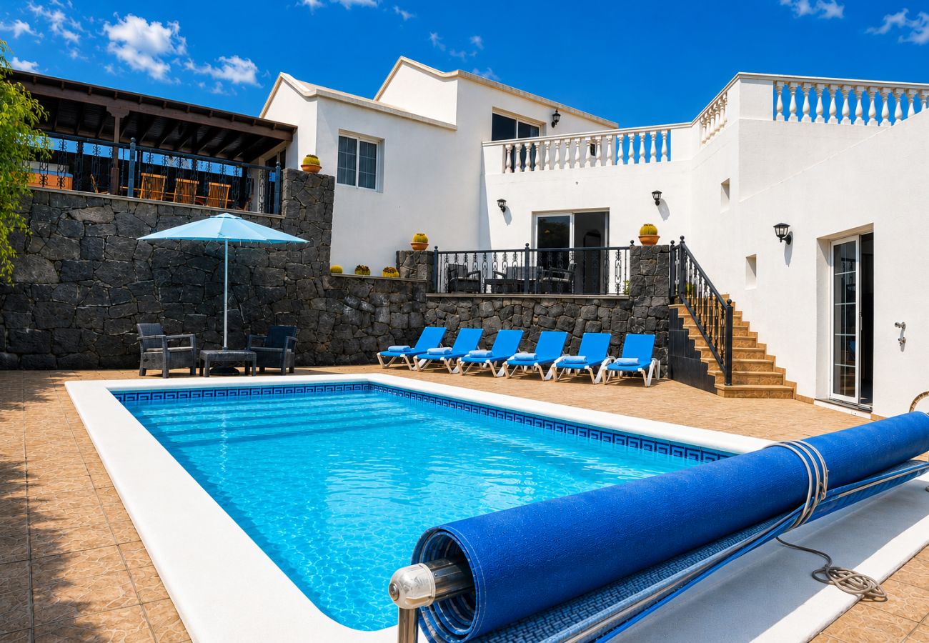 Casa en Tías - Casa Paraíso • Jacuzzi, A/C & BBQ