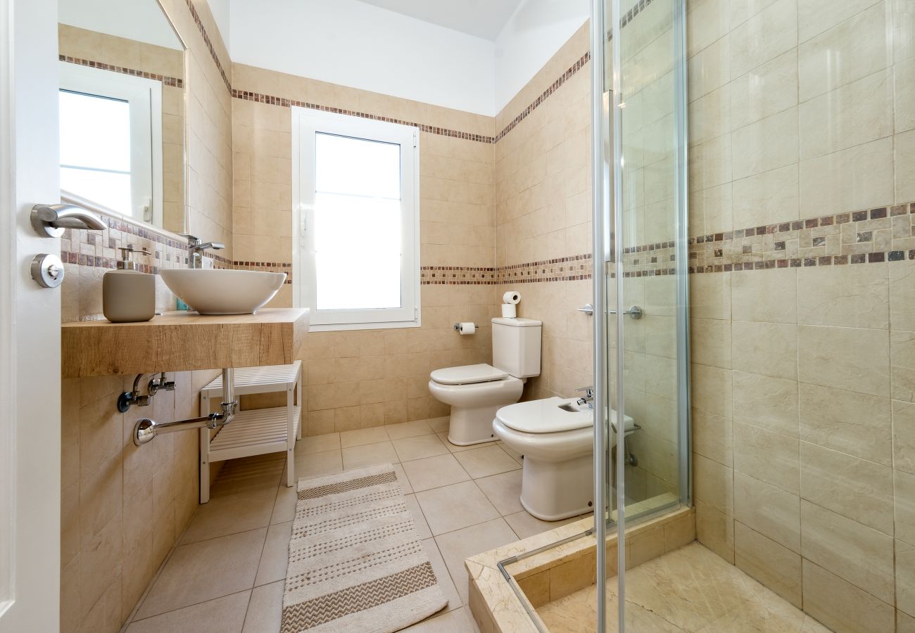 Villa en Puerto Calero - Villa Mar Azul Puerto Calero - Piscina privada y BBQ By Lanzarote Vacation Homes