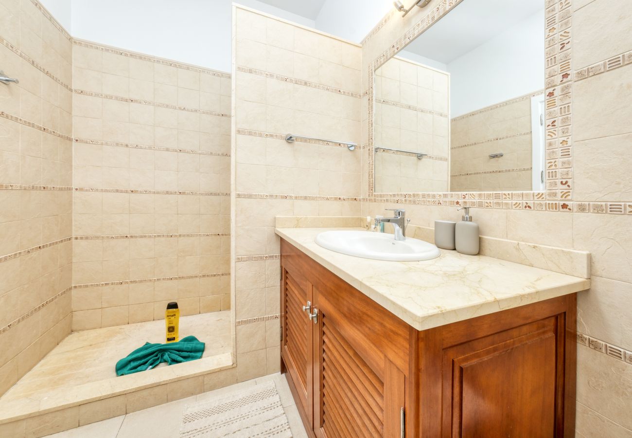 Villa en Puerto Calero - Villa Mar Azul Puerto Calero - Piscina privada y BBQ By Lanzarote Vacation Homes