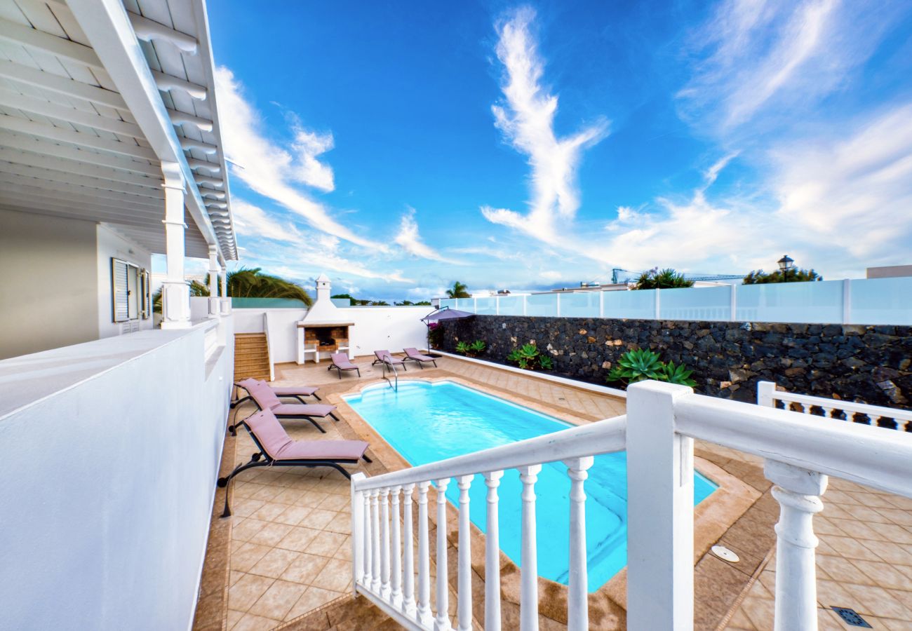 Villa en Puerto Calero - Villa Mar Azul Puerto Calero - Piscina privada y BBQ By Lanzarote Vacation Homes