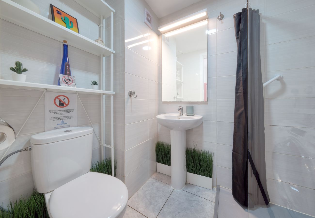 Estudio en Puerto del Carmen - Suite Infinity Ocean - Piscina y vista mar By LVH