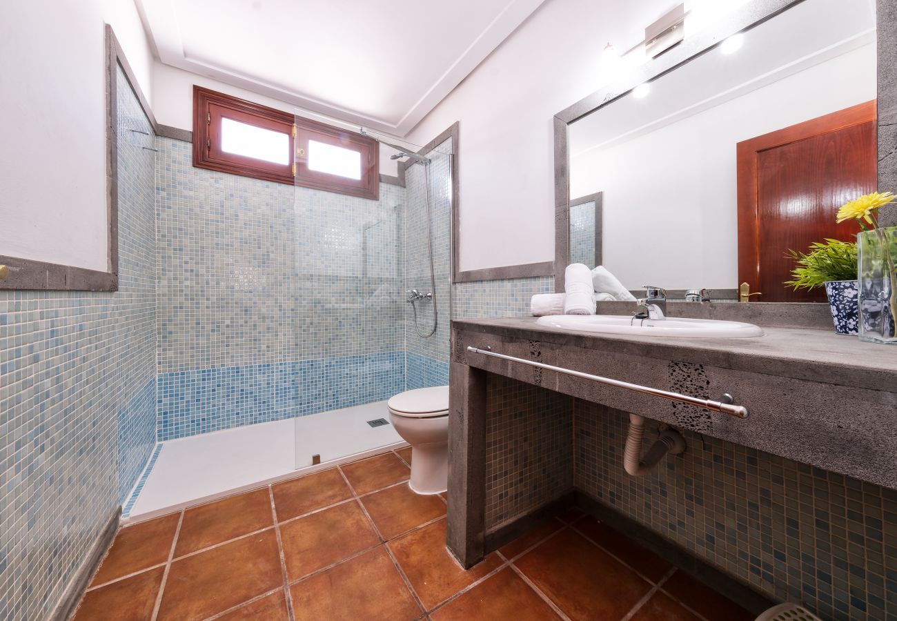 Villa en Playa Blanca - Villa Aurelia - Piscina privada, Jacuzzi, BBQ y Ping-Pong By Lanzarote Vacation Homes Villa en Playa Blanca - Villa Aurelia - Piscina privada, Jacuzzi, BBQ y Ping-Pong By Lanzarote Vacation Homes