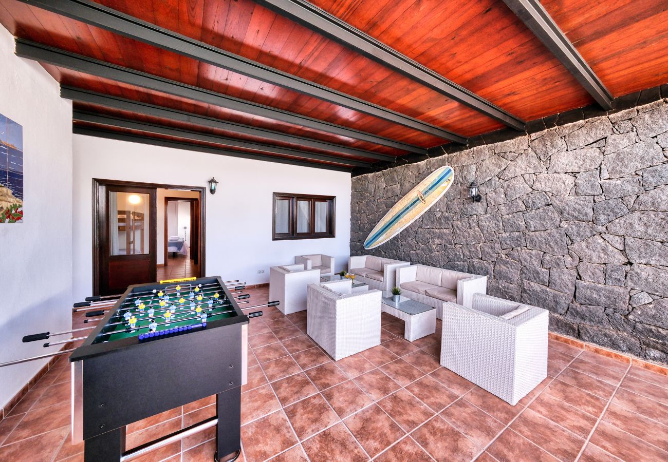 Villa en Playa Blanca - Villa Aurelia - Piscina privada, Jacuzzi, BBQ y Ping-Pong By Lanzarote Vacation Homes Villa en Playa Blanca - Villa Aurelia - Piscina privada, Jacuzzi, BBQ y Ping-Pong By Lanzarote Vacation Homes