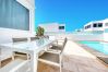 Casa en Playa Blanca - Lanzarote 2 - Piscina Privada,  Air-Con y BBQ By Lanzarote Vacation Homes