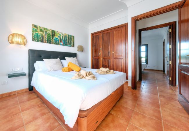 Casa en Playa Blanca - Villa Arena Blanca con Piscina Privada y BBQ By Lanzarote Vacation Homes Casa en Playa Blanca - Villa Arena Blanca con Piscina Privada y BBQ By Lanzarote Vacation Homes