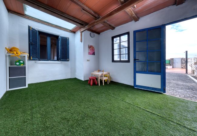 Casa en Playa Blanca - Villa Arena Blanca con Piscina Privada y BBQ By Lanzarote Vacation Homes Casa en Playa Blanca - Villa Arena Blanca con Piscina Privada y BBQ By Lanzarote Vacation Homes