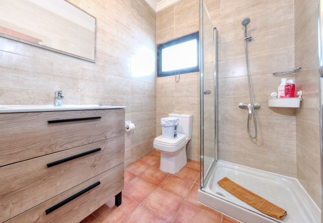 Casa en Playa Blanca - Villa Arena Blanca con Piscina Privada y BBQ By Lanzarote Vacation Homes Casa en Playa Blanca - Villa Arena Blanca con Piscina Privada y BBQ By Lanzarote Vacation Homes