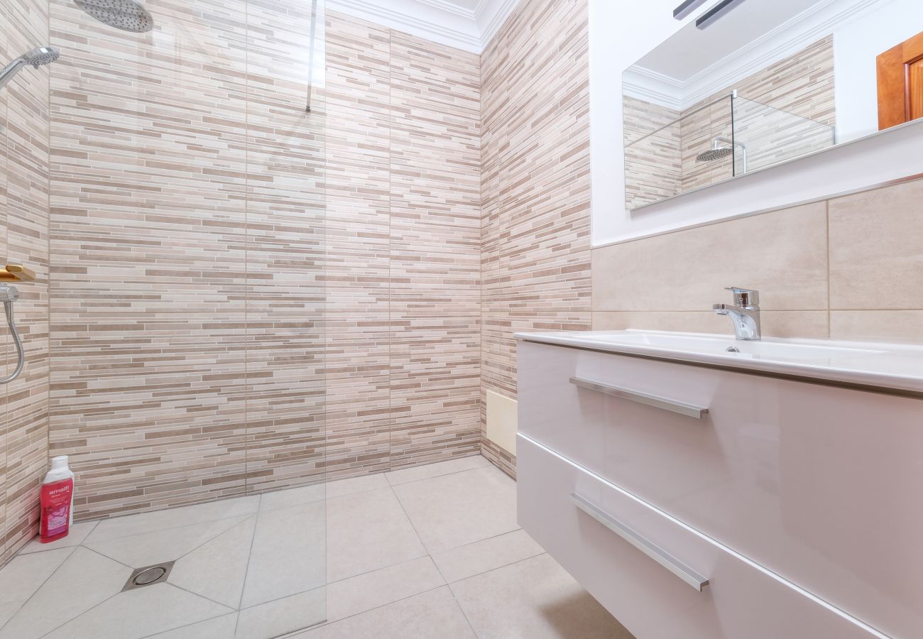 Casa en Playa Blanca - Villa Arena Blanca con Piscina Privada y BBQ By Lanzarote Vacation Homes Casa en Playa Blanca - Villa Arena Blanca con Piscina Privada y BBQ By Lanzarote Vacation Homes