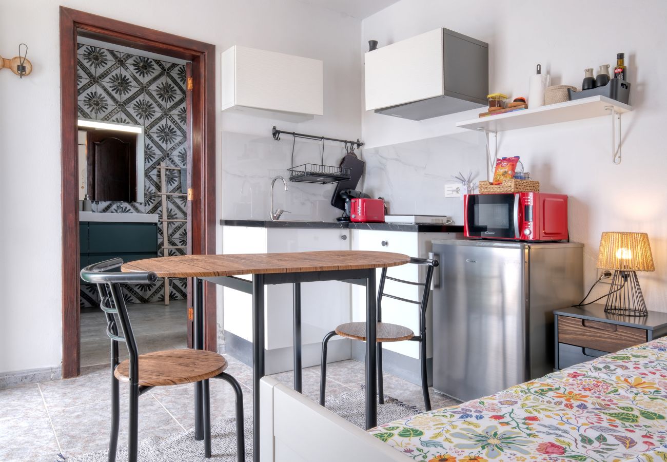 Alquiler por habitaciones en Tinajo - Casa NoPasaNada, estudio La Graciosa Sea View