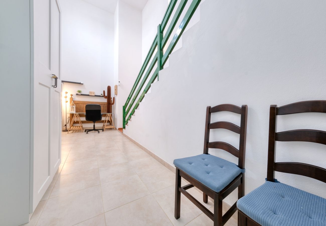 Alquiler por habitaciones en Tinajo - Casa NoPasaNada: habitación La Gomera con baño privado exterior