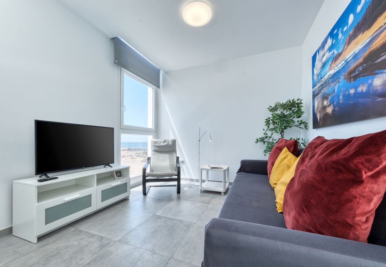 Casa en  Famara - Karma 1  - a 25m del mar, wifi rapido y azotea con vista al mar 