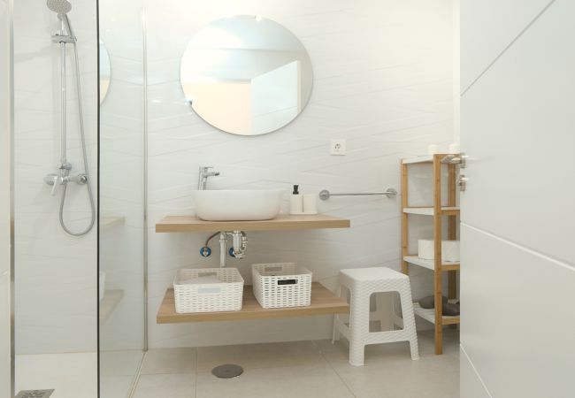 Apartamento en Costa Teguise - Ocean View con terraza vista mar y piscina comunitaria Apartamento en Costa Teguise - Ocean View con terraza vista mar y piscina comunitaria