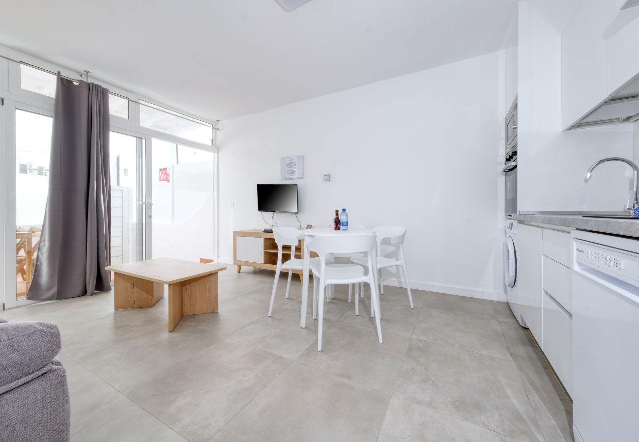 Apartamento en Puerto del Carmen - Puerto Amatista 1  - 100M de la playa By LVH