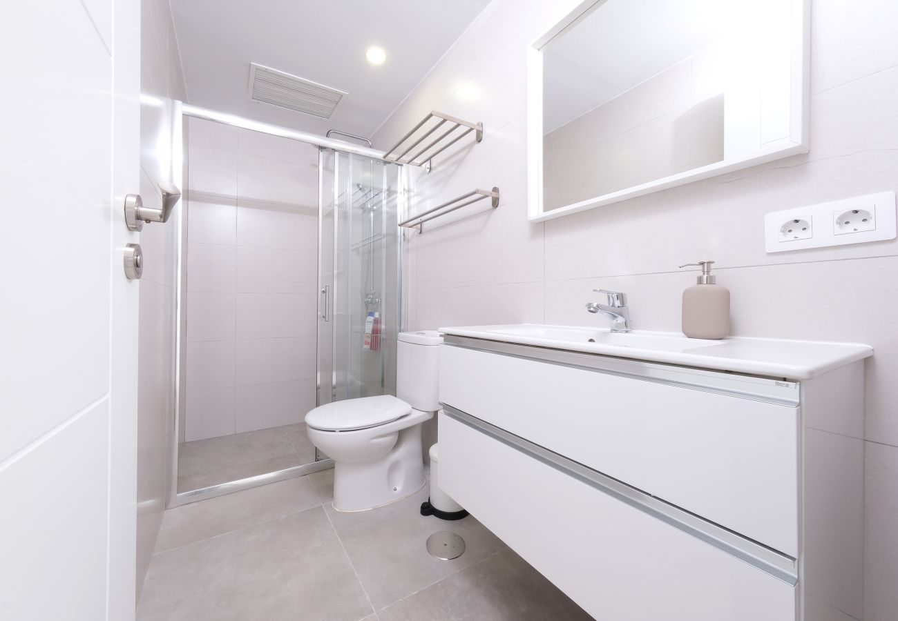 Apartamento en Puerto del Carmen - Puerto Diamante 2 - 100M de la playa By LVH