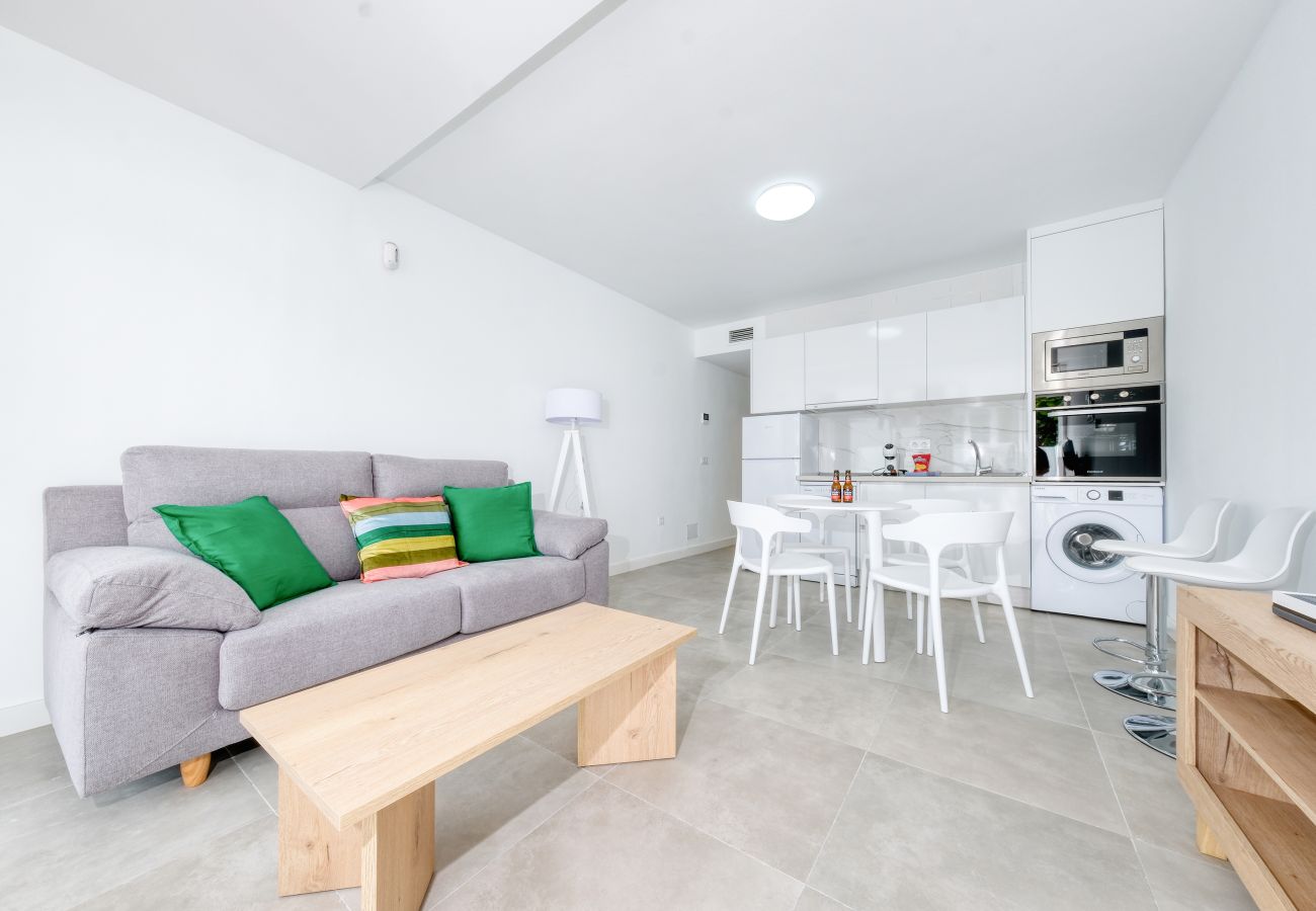 Apartamento en Puerto del Carmen - Puerto Diamante 2 - 100M de la playa By LVH