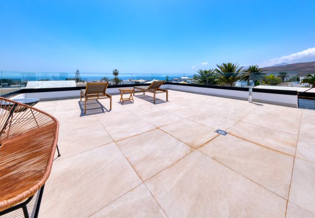 Villa en Puerto Calero - White House - Hoguera y piscina privada By Lanzarote Vacation Homes Villa en Puerto Calero - White House - Hoguera y piscina privada By Lanzarote Vacation Homes