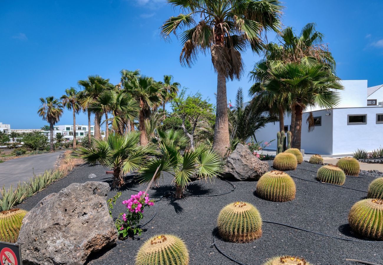 Casa en Costa Teguise - Casita Max - Lujo cerca de la playa By LVH