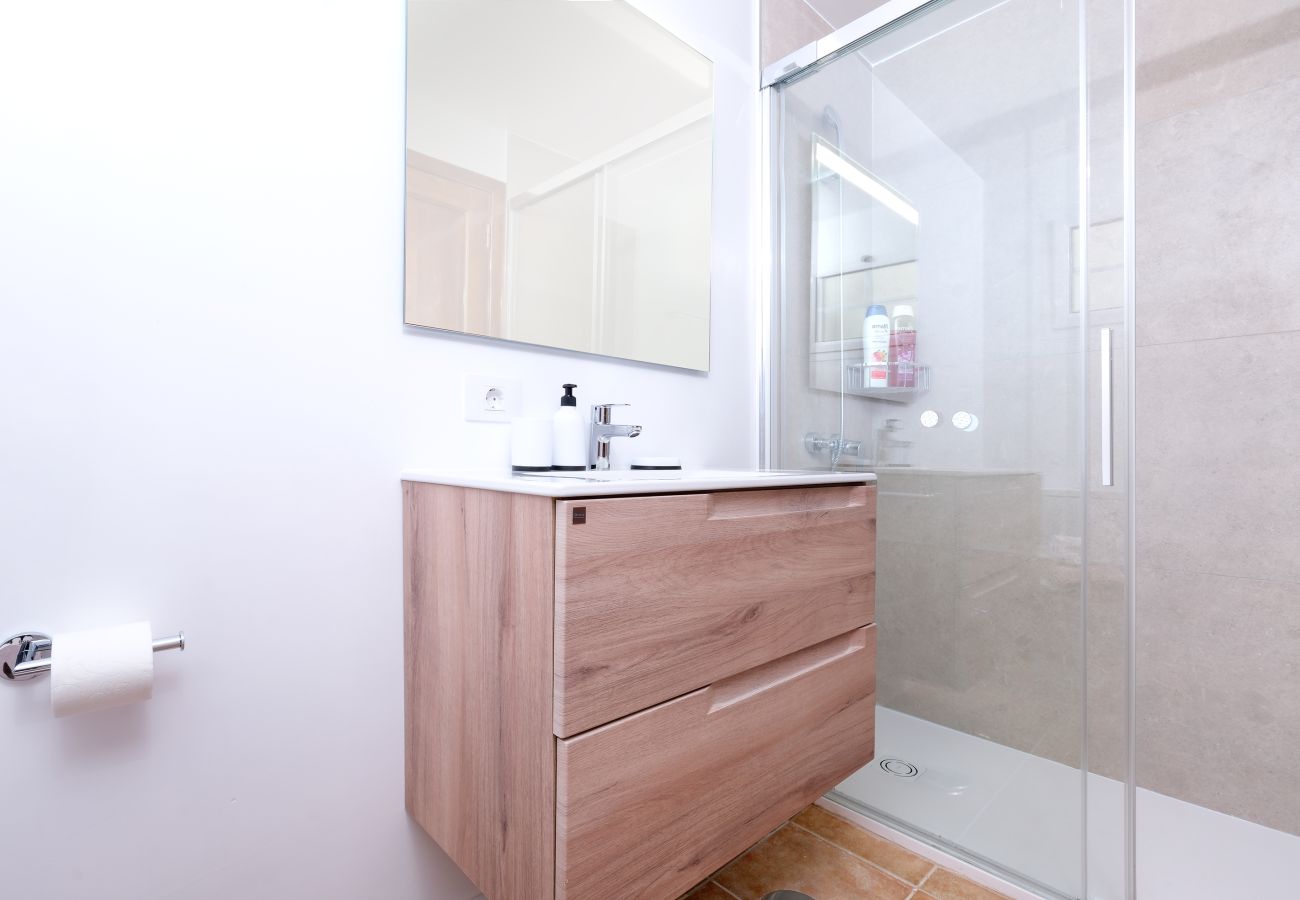 Apartamento en Arrieta  - El Charcón A - 10 m de la playa By LVH