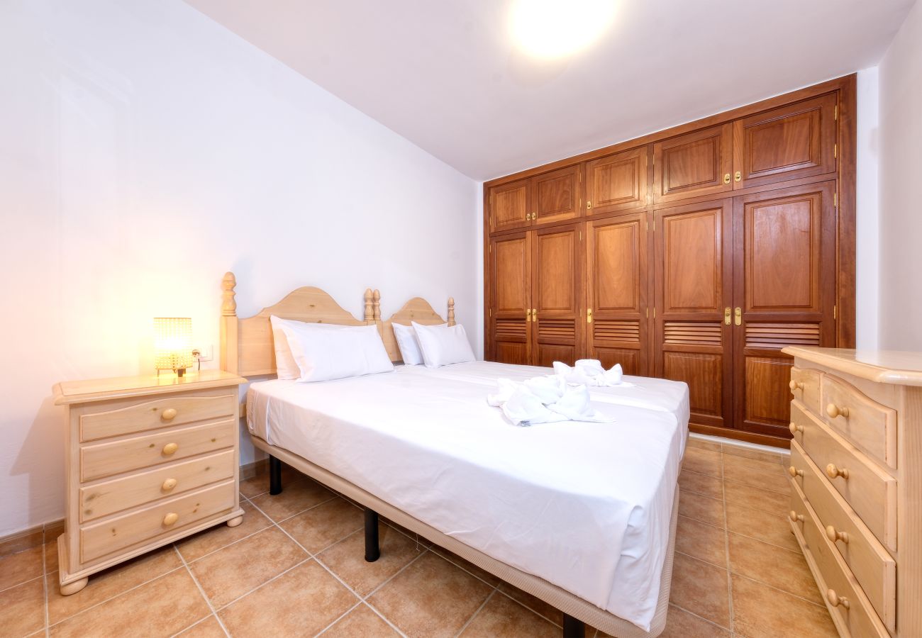 Apartamento en Arrieta  - El Charcón A - 10 m de la playa By LVH