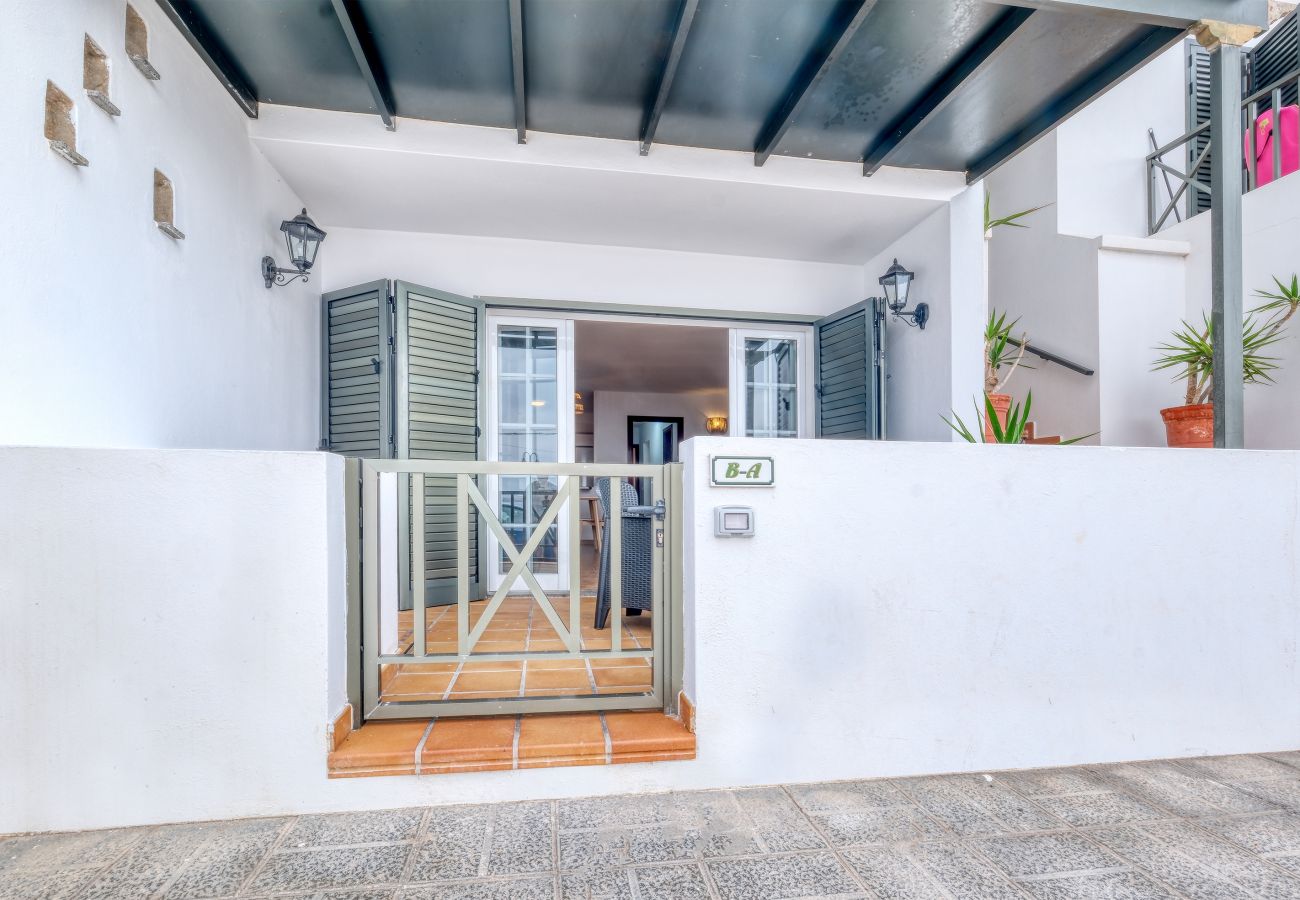 Apartamento en Arrieta  - El Charcón A - 10 m de la playa By LVH