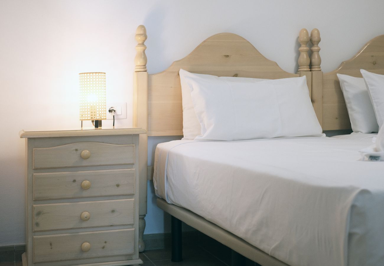 Apartamento en Arrieta  - El Charcón A - 10 m de la playa By LVH