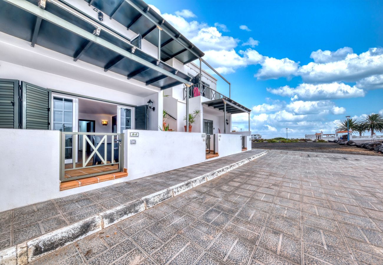 Apartamento en Arrieta  - El Charcón A - 10 m de la playa By LVH