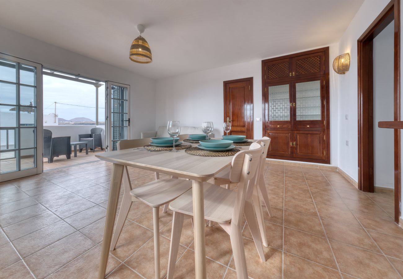 Casa en Arrieta  - El Charcón B - 10 m de la playa By LVH