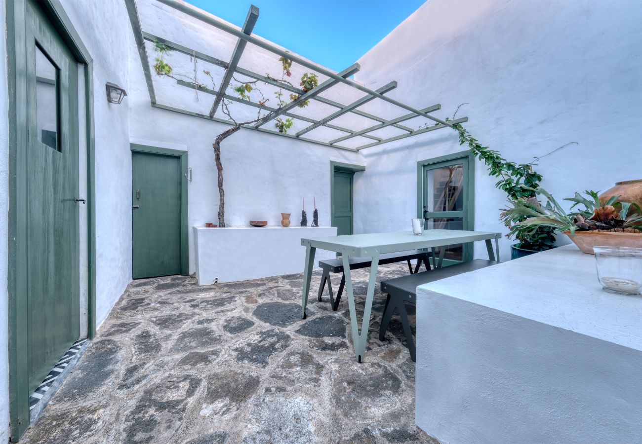 Casa en Haría - Casa Amaris - Casa Canaria Premiada By LVH