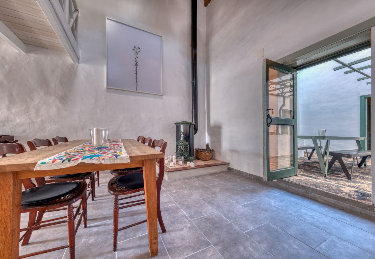 Casa en Haría - Casa Amaris - Casa Canaria Premiada By LVH