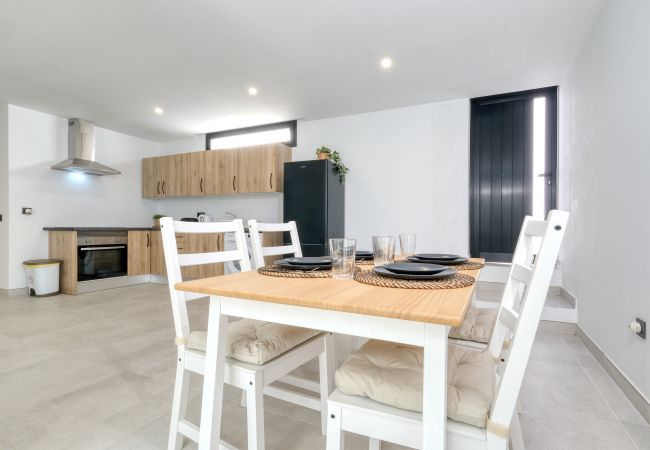 Apartamento en Puerto Calero - Luxury  White House Apartment