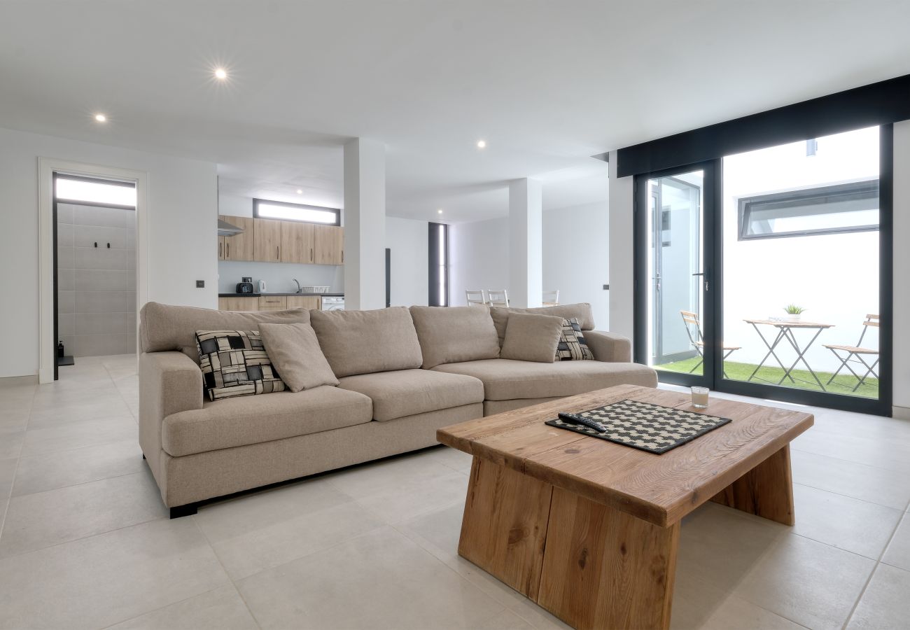 Apartamento en Puerto Calero - Luxury  White House Apartment