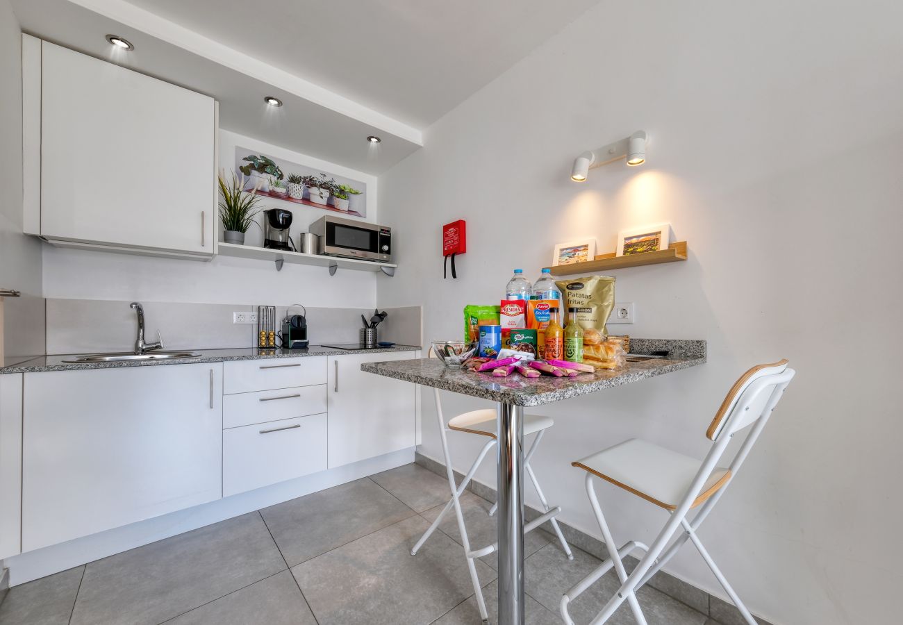 Apartamento en Puerto del Carmen - Carpe Diem - Piscina Comunitaria By LVH