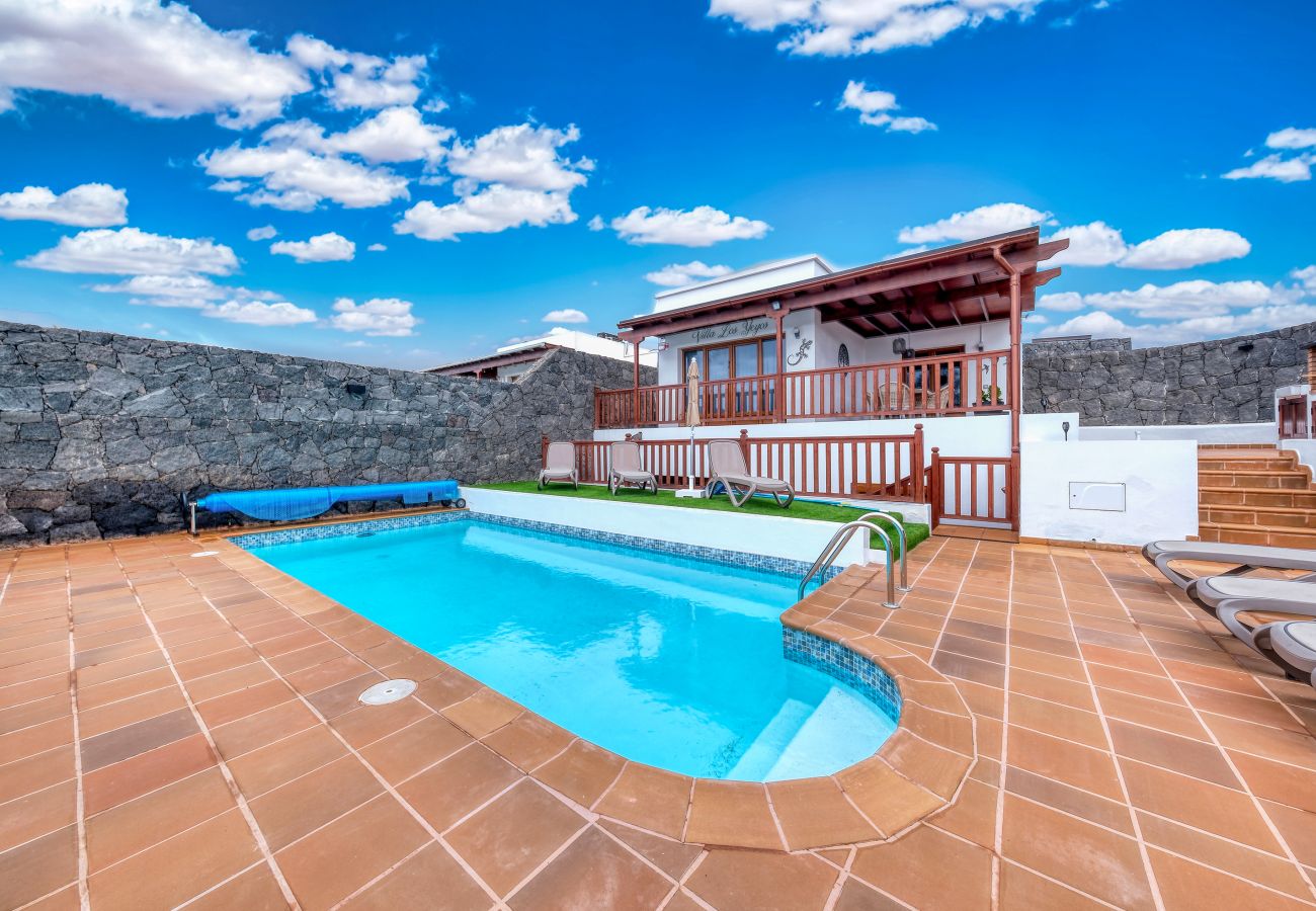 Casa en Playa Blanca - Villa Los Yeyos • Vista Mar • Pool • BBQ • Billar