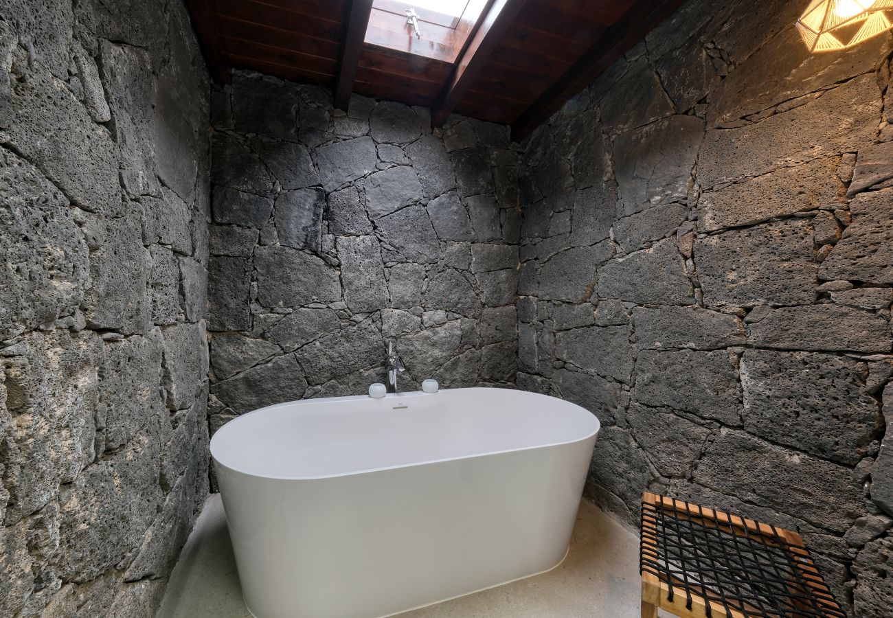 Casa en Playa Blanca - Villa Los Yeyos • Vista Mar • Pool • BBQ • Billar