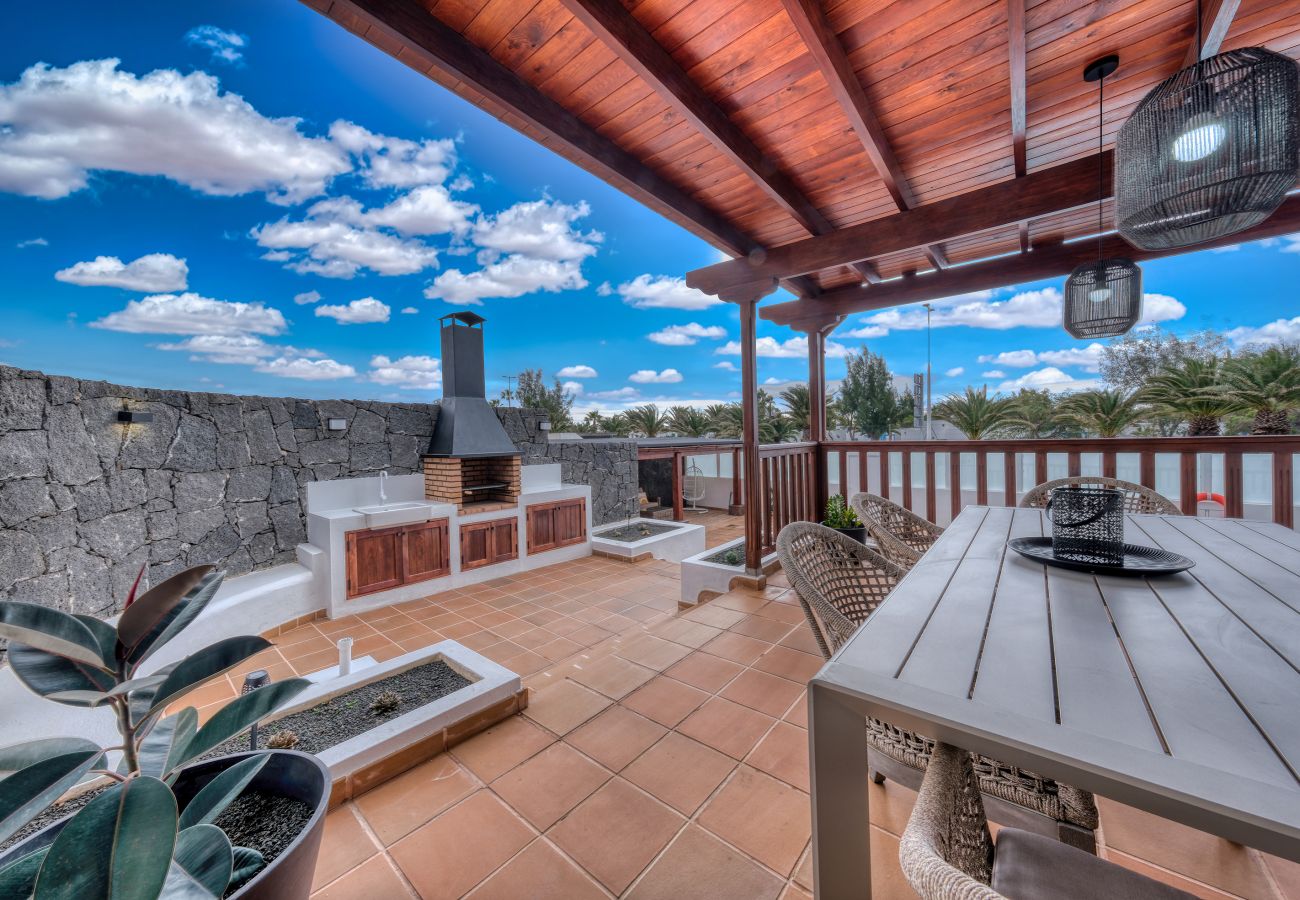 Casa en Playa Blanca - Villa Los Yeyos • Vista Mar • Pool • BBQ • Billar