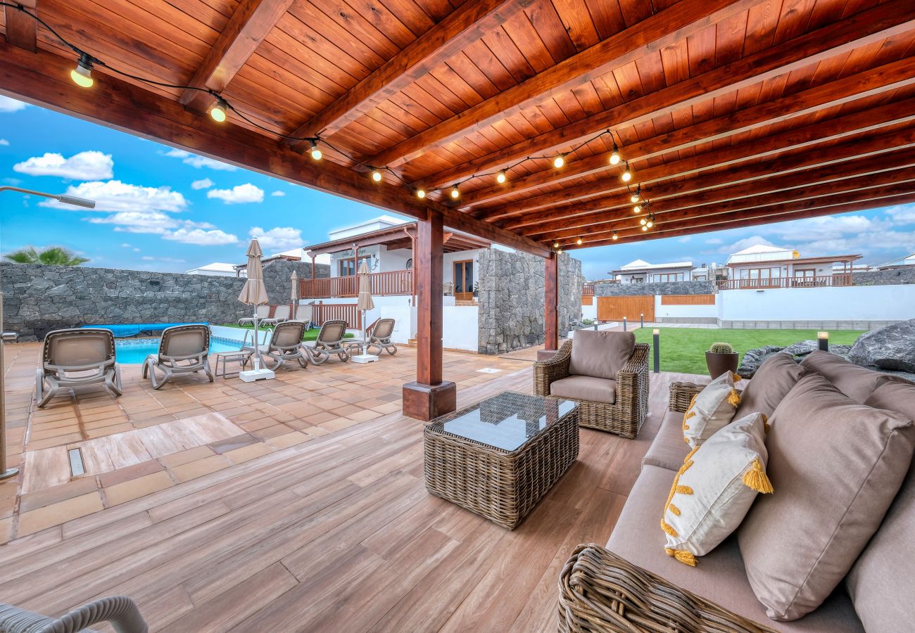 Casa en Playa Blanca - Villa Los Yeyos • Vista Mar • Pool • BBQ • Billar