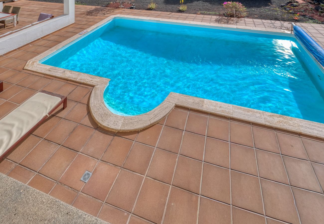 Casa en Playa Blanca - Villa Montaña Roja