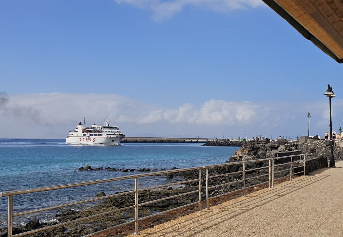 Apartamento en Playa Blanca - Casa Bonica • Ocean Views • Beach 2 min • LVH