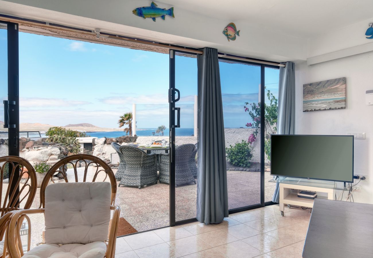 Casa en  Famara - Casa Buenavista 127 • Pool • Ocean views • Beach 2 min • LVH