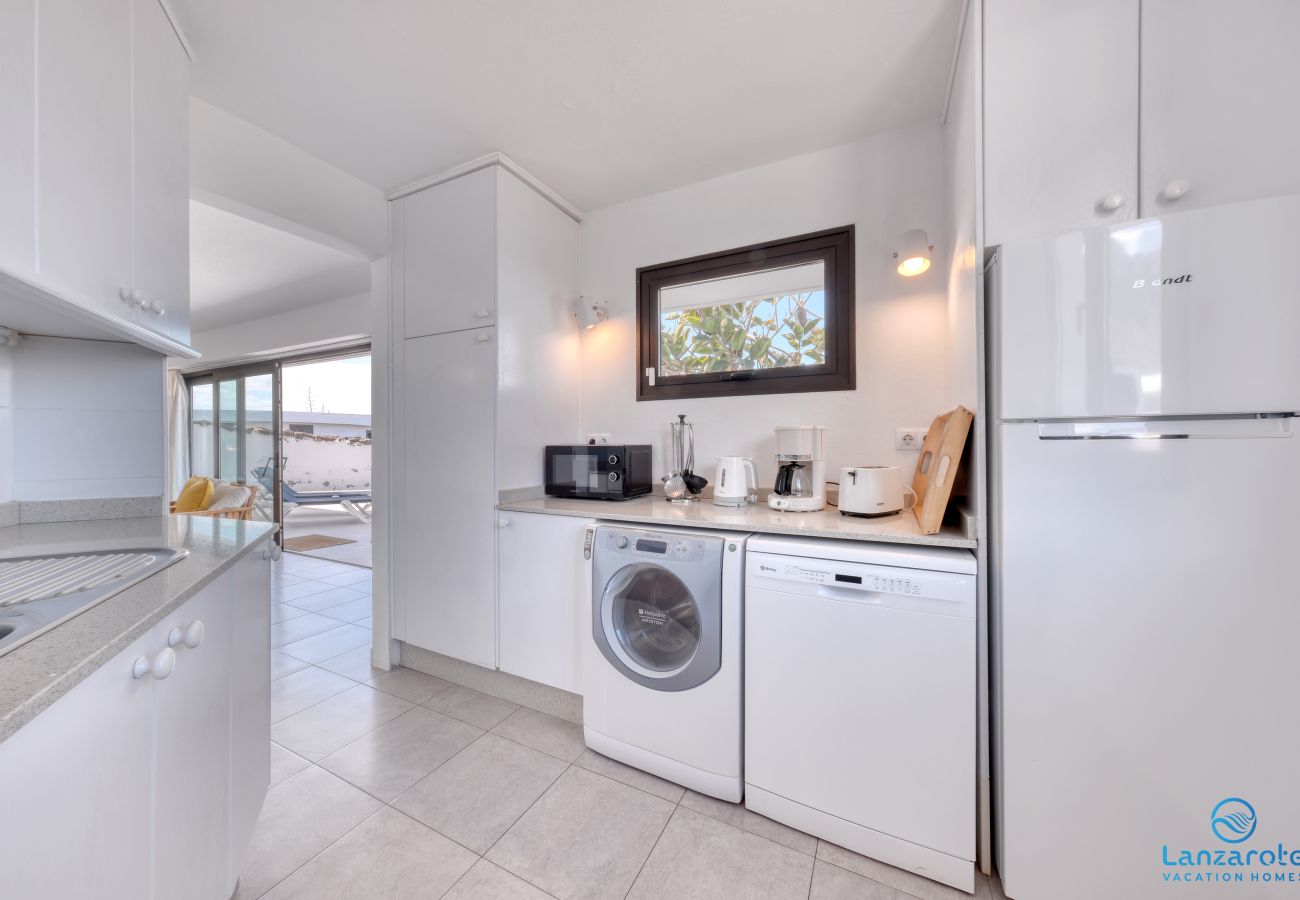 Apartamento en  Famara - Canary Soul 90 • Vista Mar • Playa a 2 min • LVH